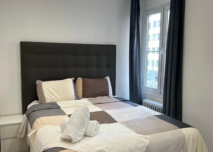 s Econostay Plaza De Espana